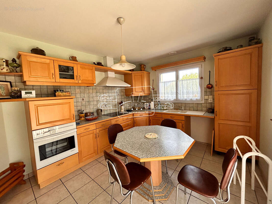 Maison à SAINT-JULIEN-DE-CONCELLES