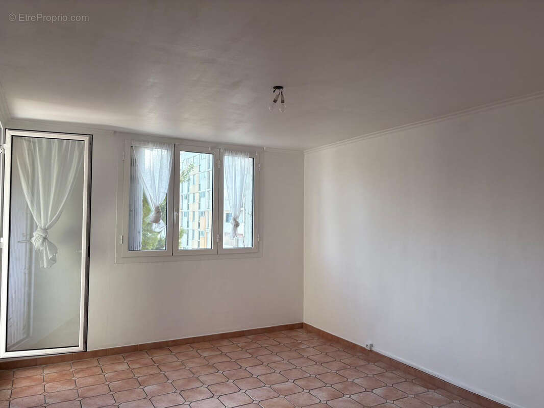 Appartement à MARSEILLE-11E