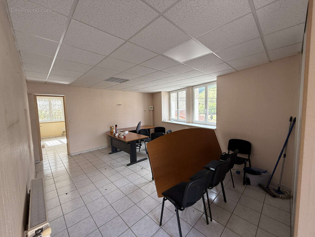 Maison à SAINT-JULIEN-VOCANCE