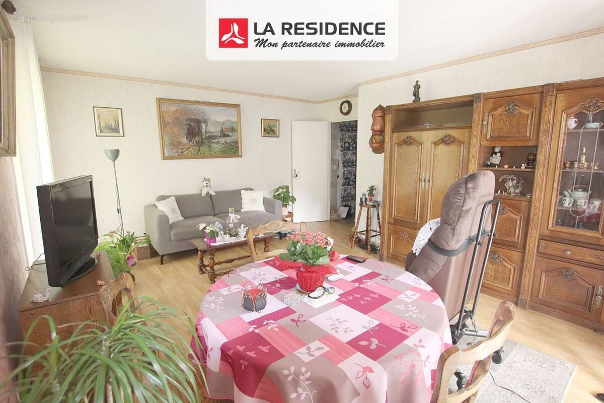 Appartement à ELANCOURT