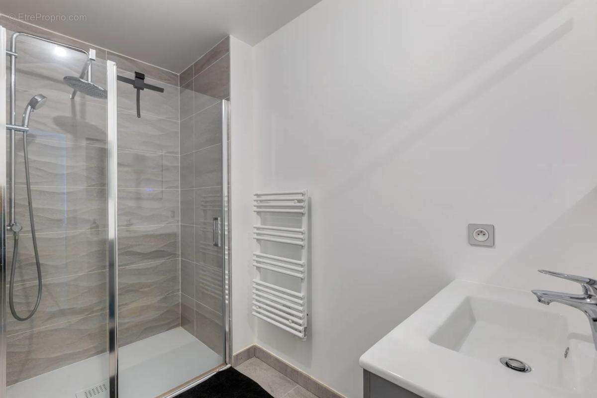 Appartement à LYON-8E