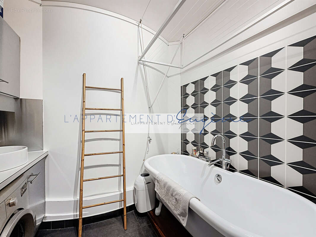 Appartement à PARIS-20E