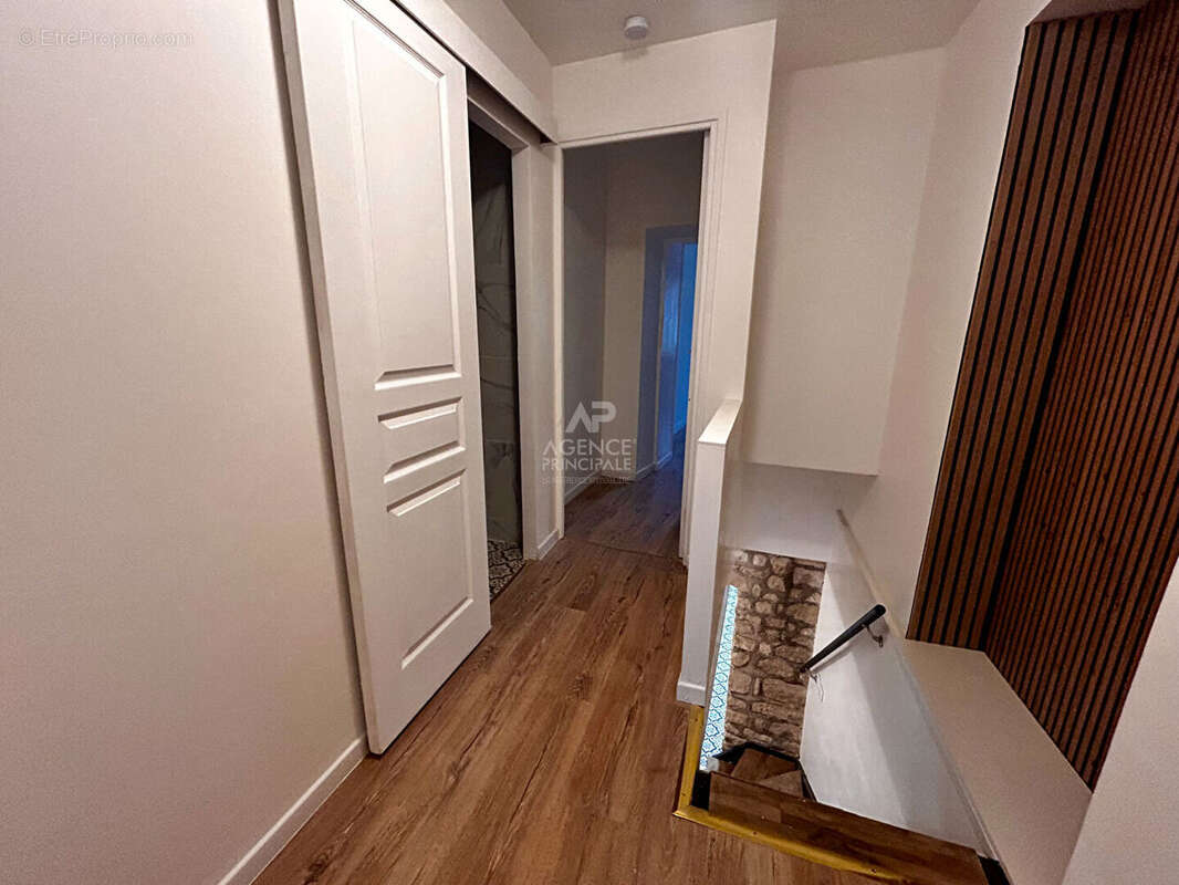 Appartement à VAUX-SUR-SEINE