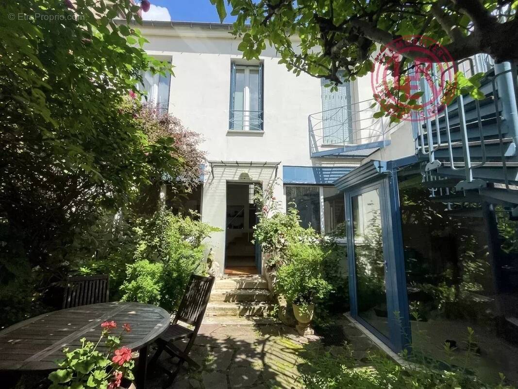 Maison à PARIS-14E