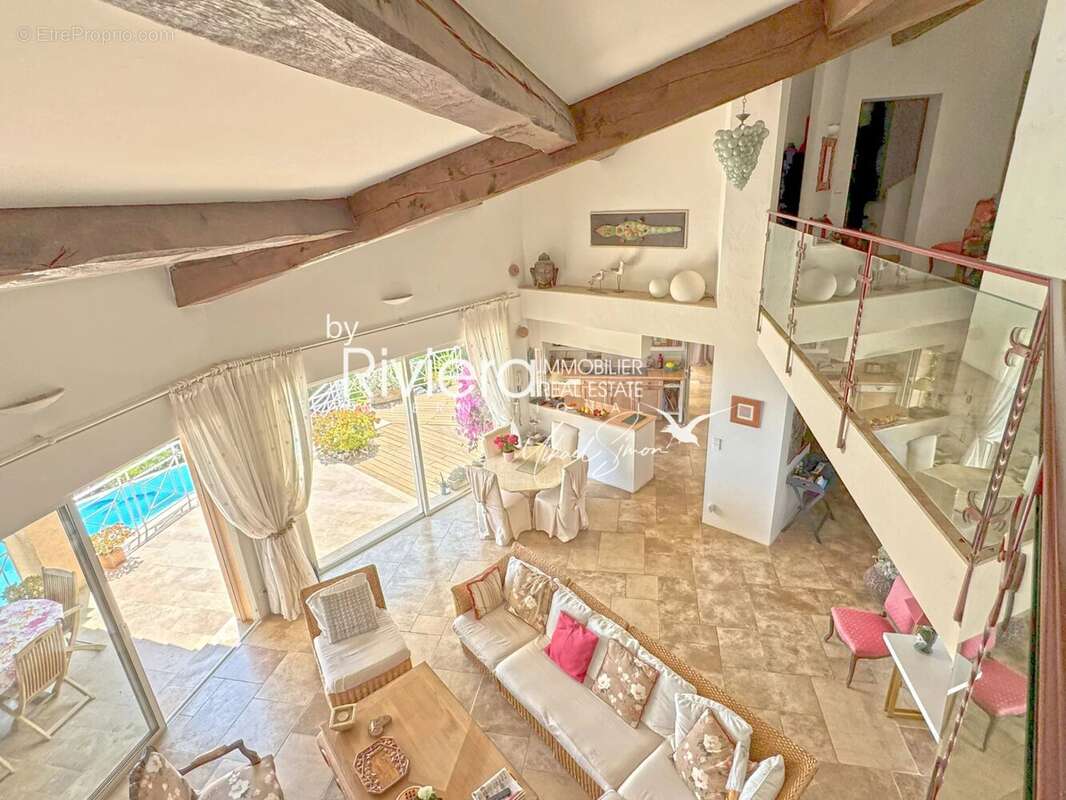 Propriete avec piscine a debordement et vue mer ! - photo 10