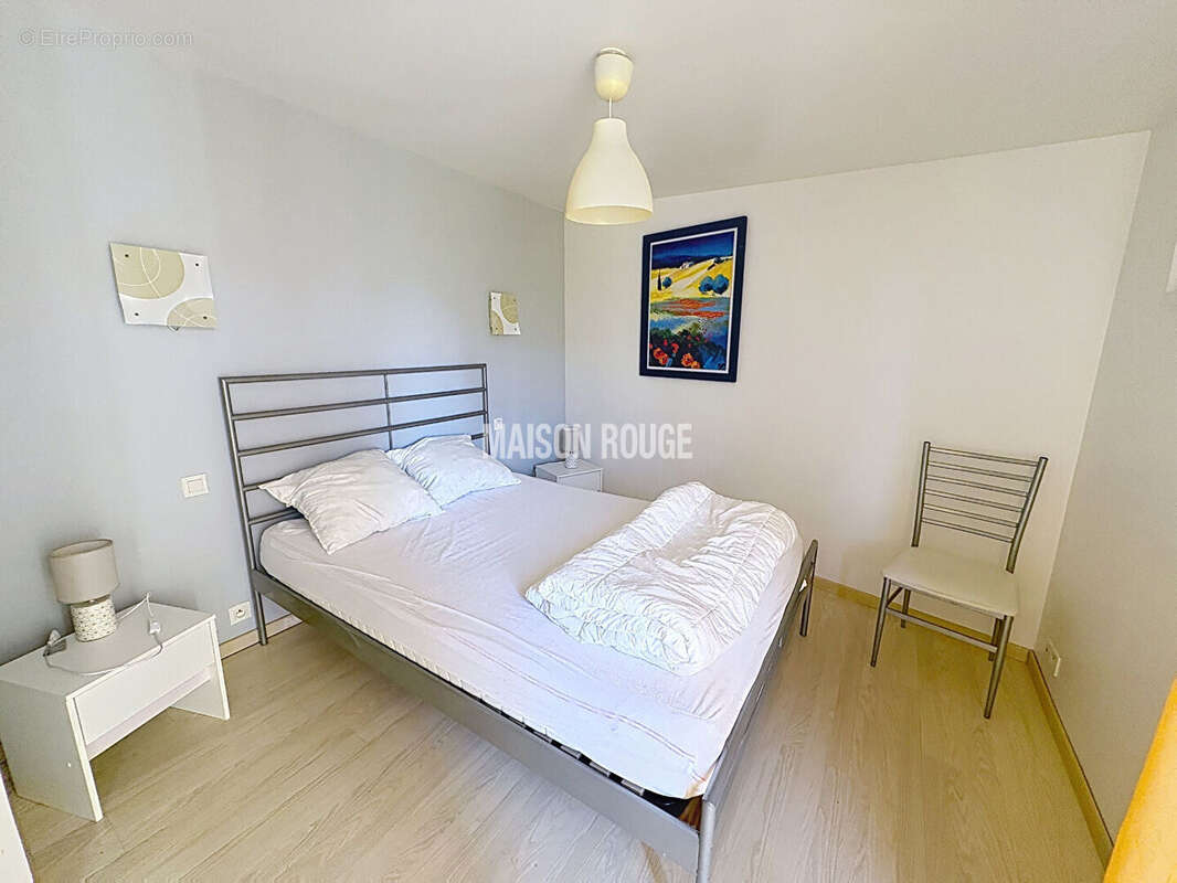 Maison en pierre rénovée avec gîte indépendant à vendre à Binic dans un environnement calme proche du centre - photo 27