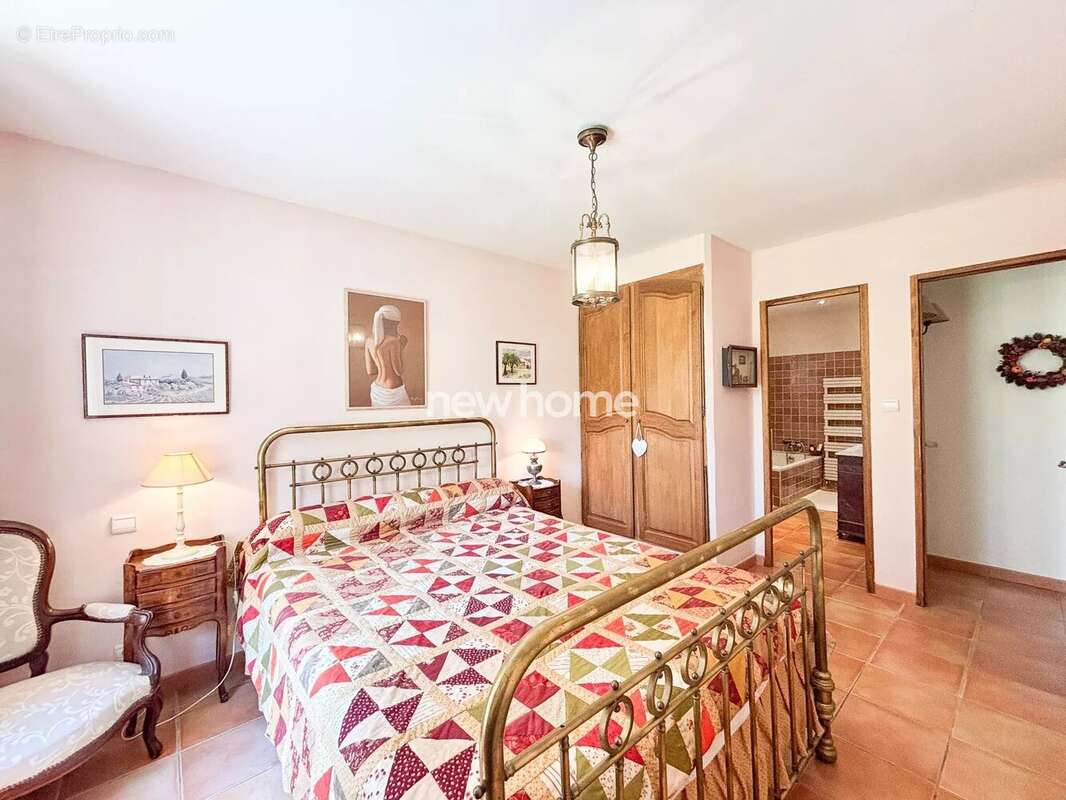 Maison à LORGUES