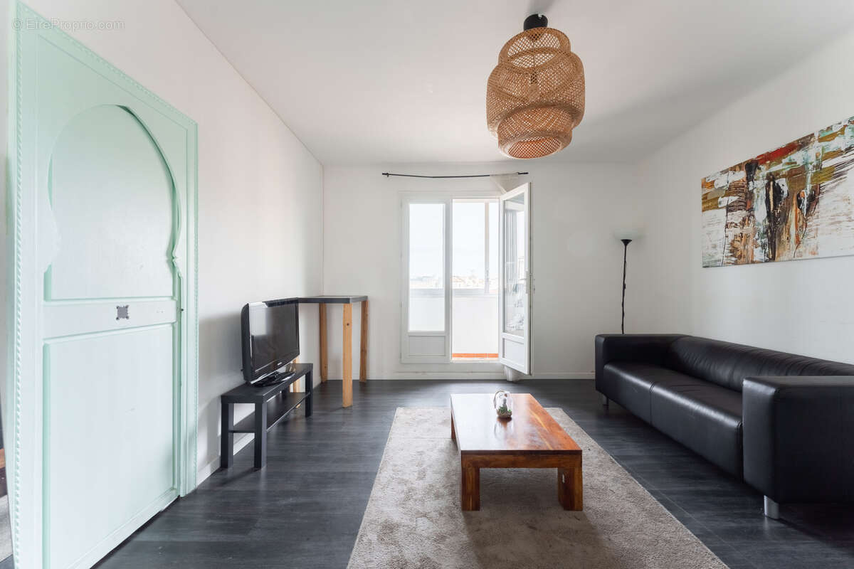 Appartement à MARSEILLE-3E