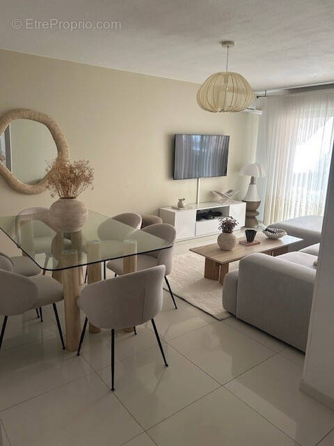 Appartement à VALLAURIS