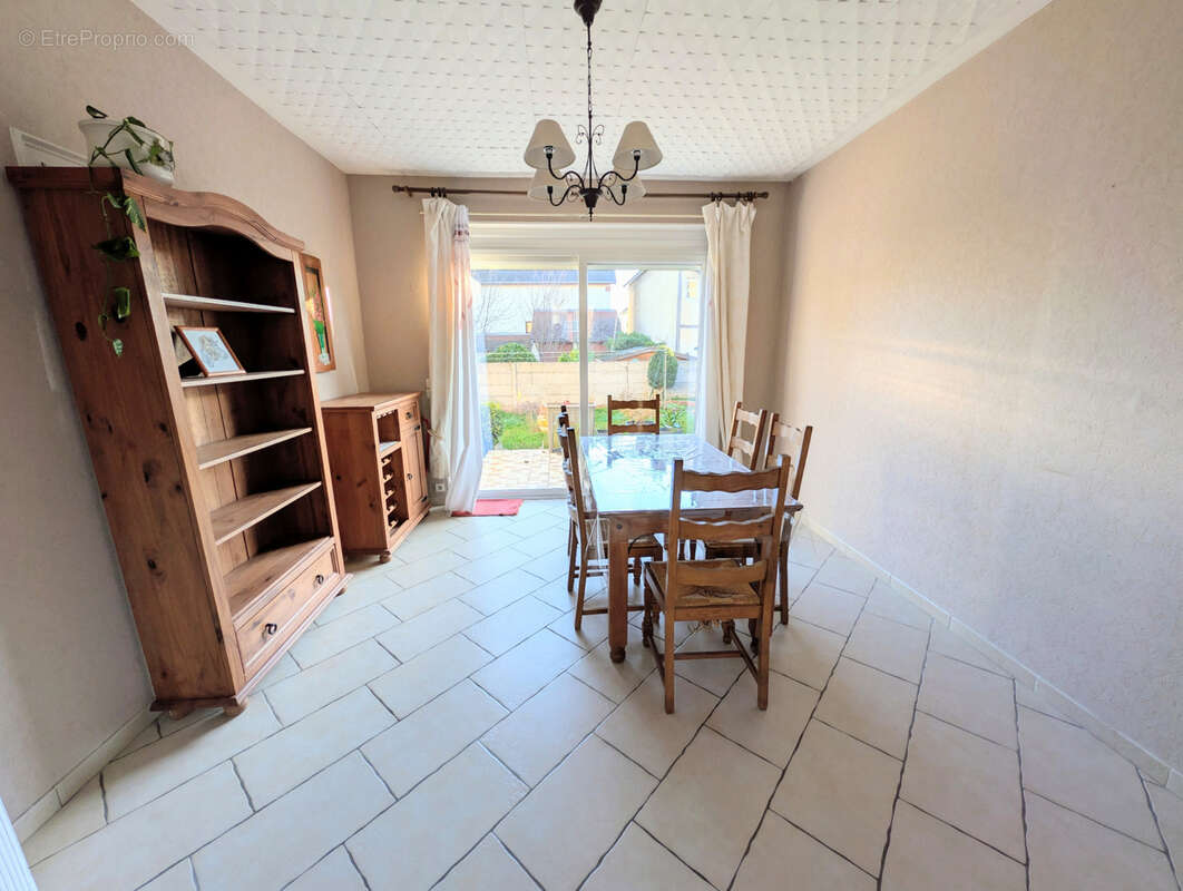 Maison à SAINTE-SAVINE