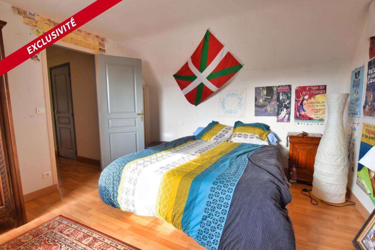 Maison à PLOMODIERN