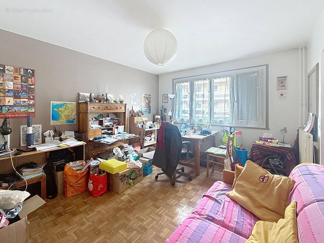 Appartement à PARIS-19E