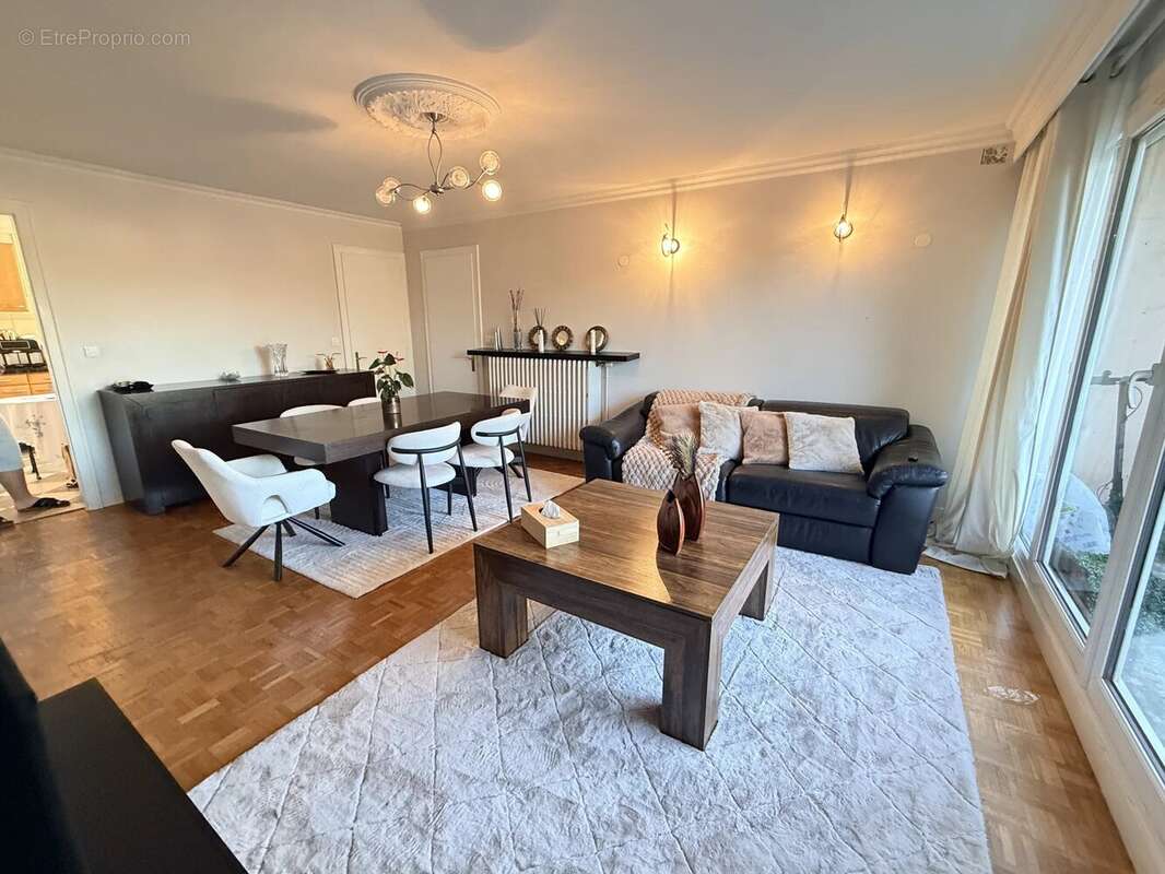 Appartement à CLICHY-SOUS-BOIS