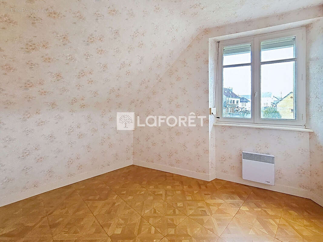 Maison à SAINT-MALO-DES-TROIS-FONTAINES