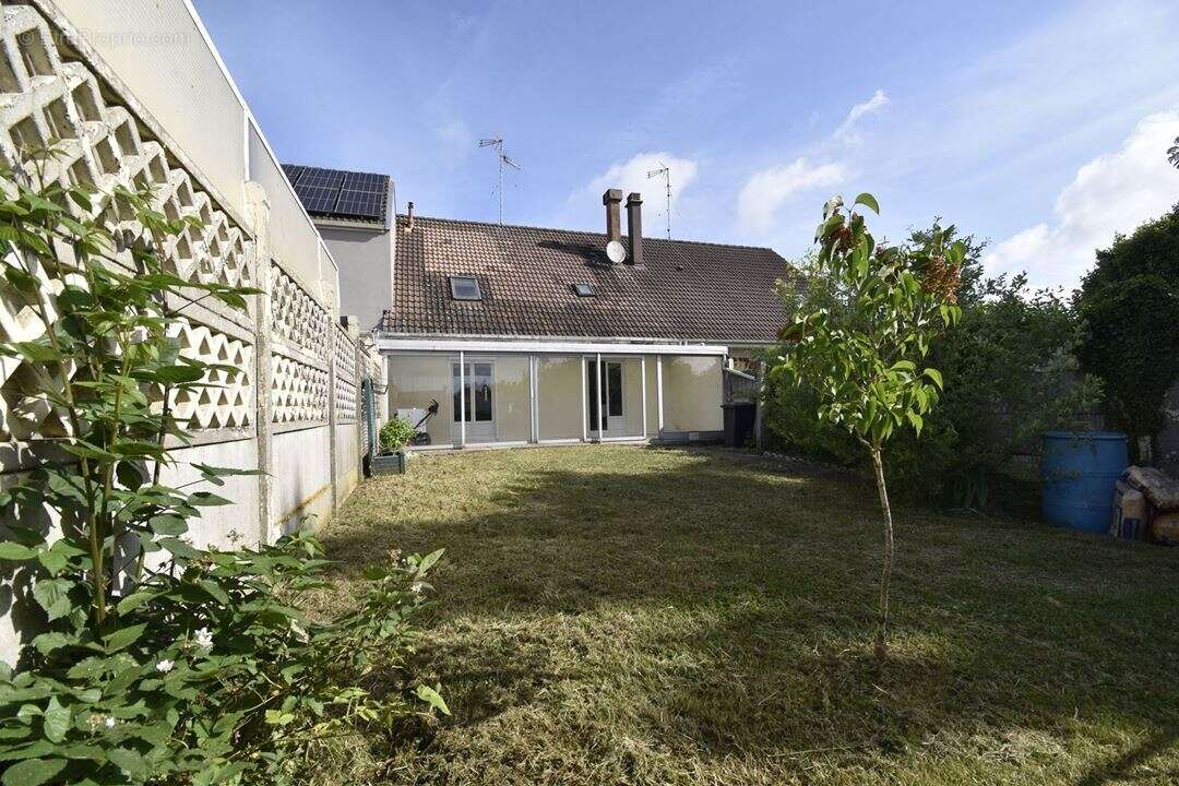 Maison à NEUVILLE-SAINT-REMY