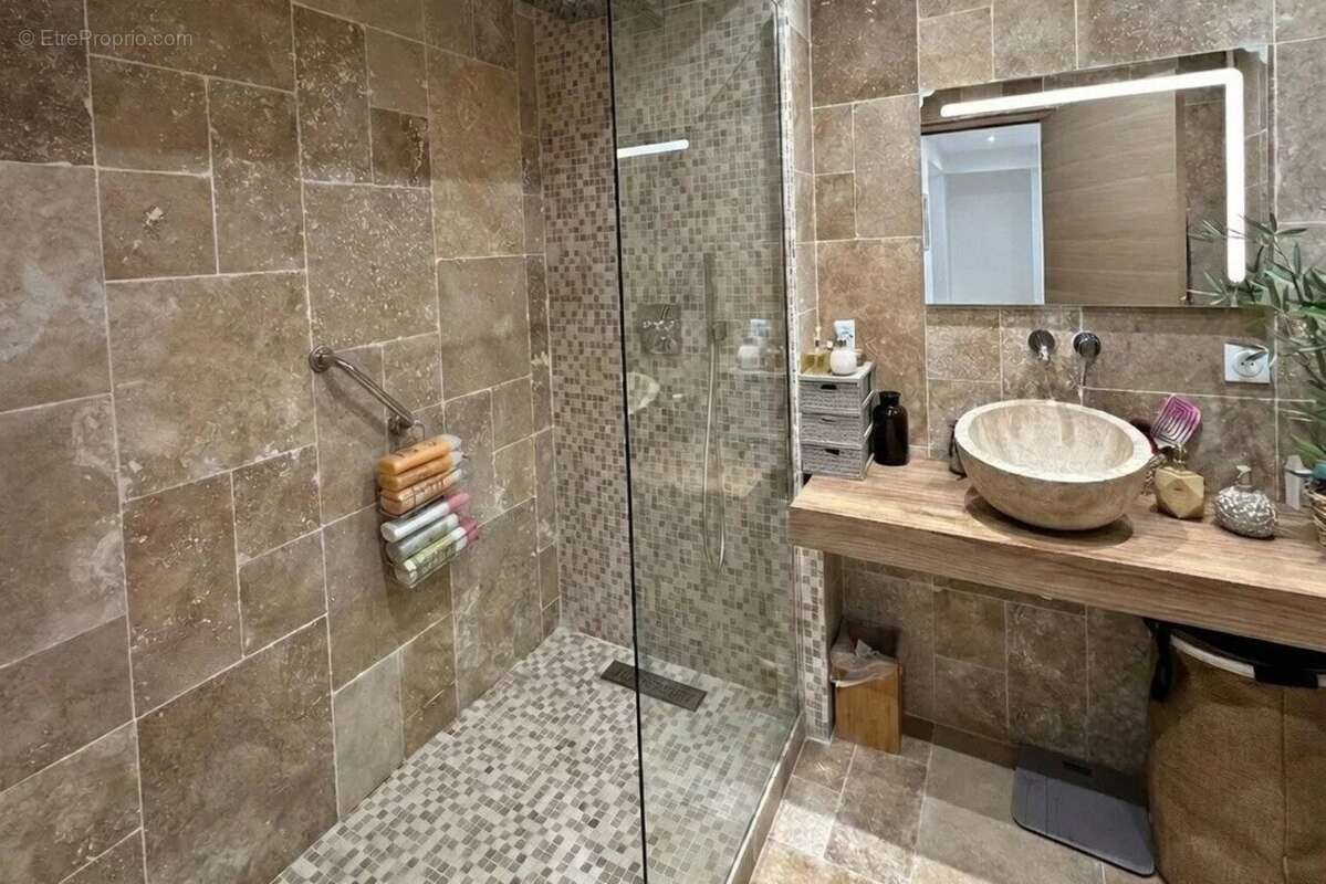 Appartement à SAINT-MAUR-DES-FOSSES