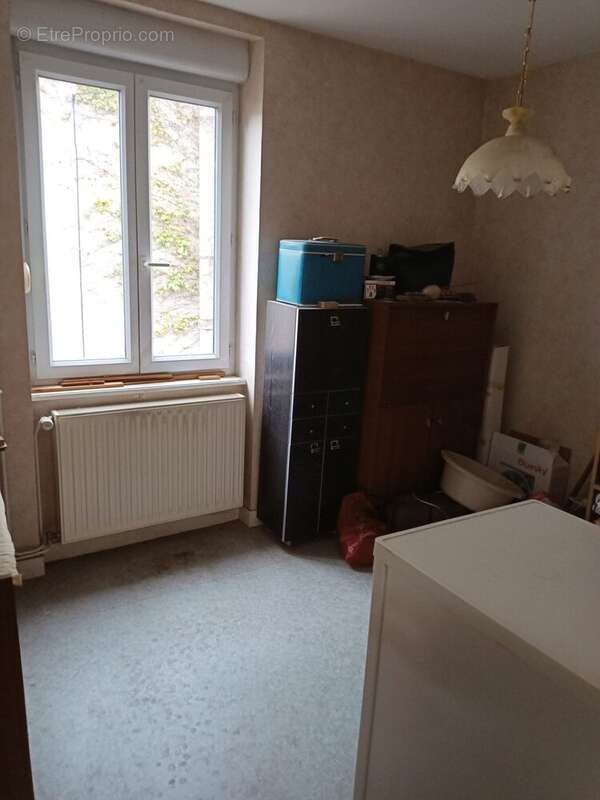 Appartement à COURS-LA-VILLE