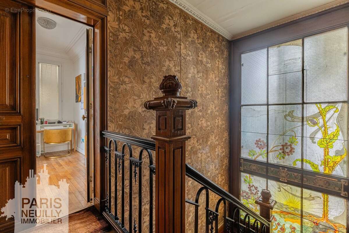 Appartement à PARIS-17E