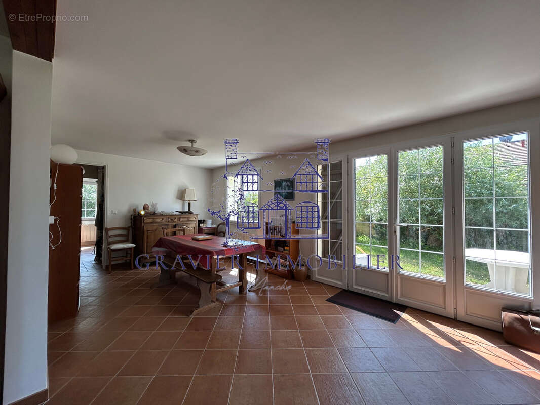 Maison à SAINT-GERMAIN-SUR-AY