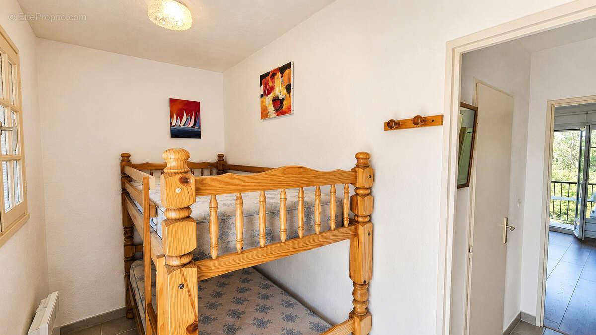 Studio apercu mer en dernier etage d'une residence avec piscine - photo 9