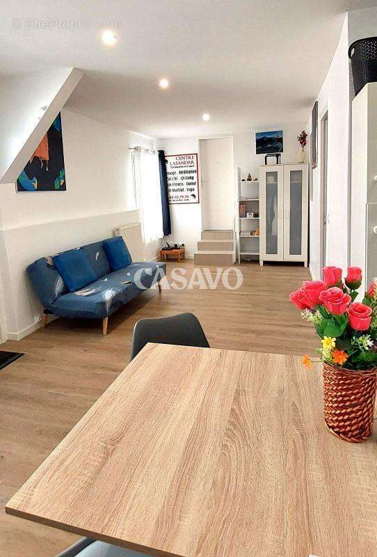 Appartement à CHARENTON-LE-PONT