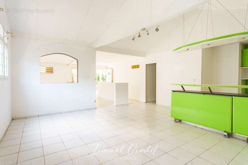 Maison à BAIE-MAHAULT