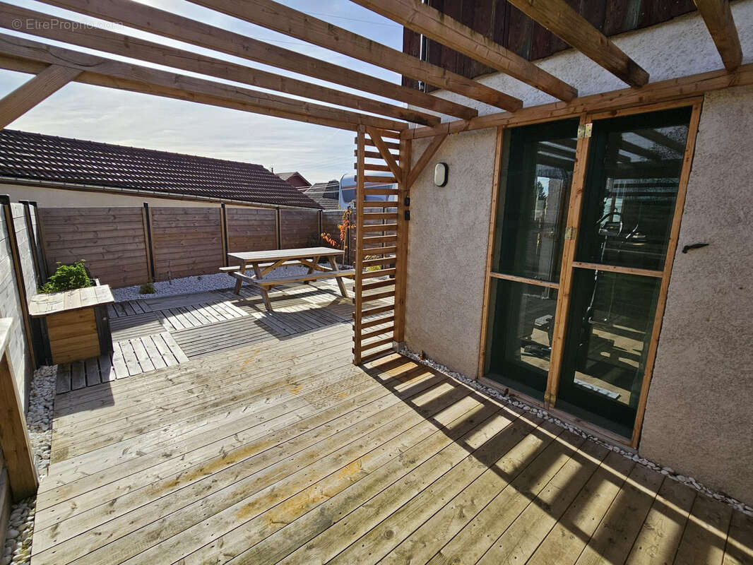 Maison à ORCHAMPS-VENNES