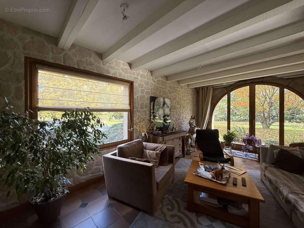 Maison à LONGCHAMP