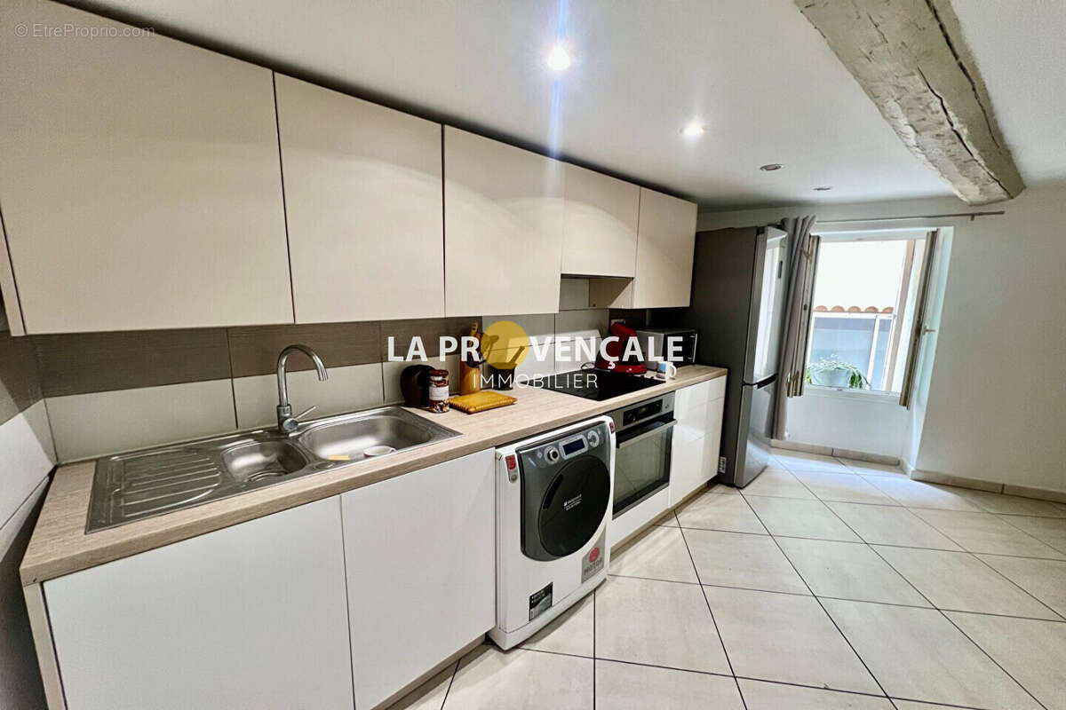 Maison à POURRIERES