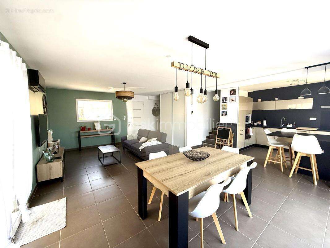 Maison moderne avec piscine de 2017 - photo 4