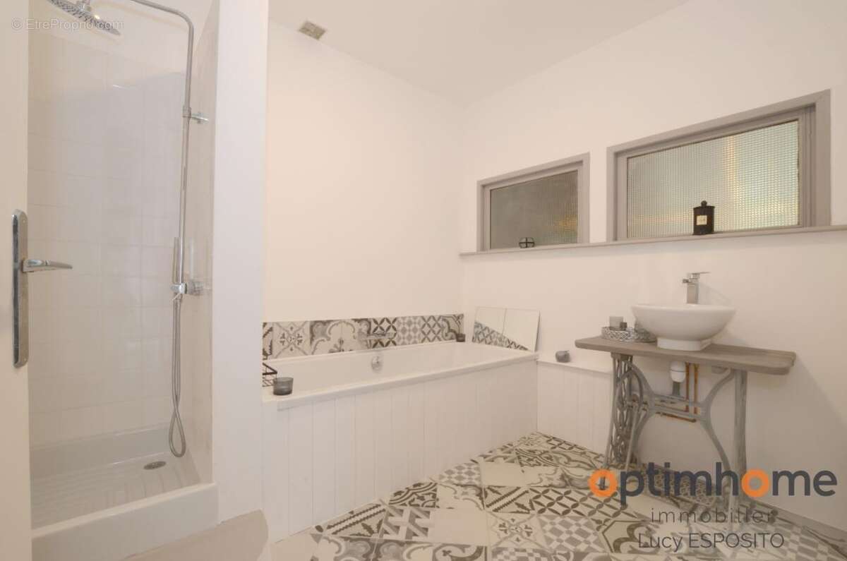 Propriété de 4 chambres au bord de la rivière à vendre - photo 16