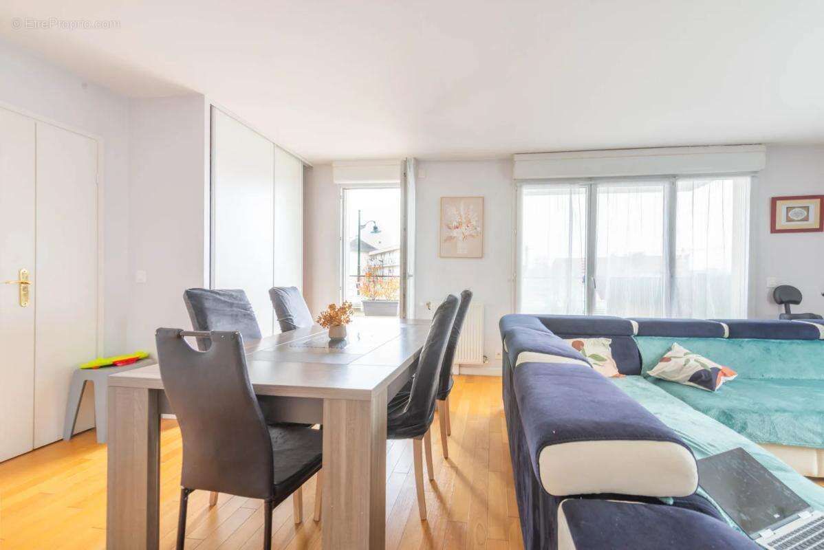 Appartement à CORBEIL-ESSONNES