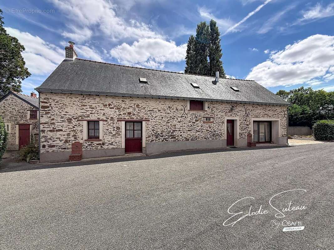 Photo 3 - Maison à BECON-LES-GRANITS