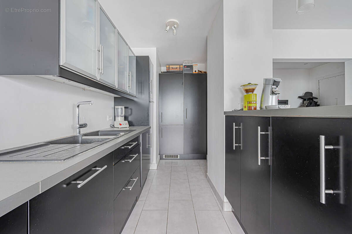 Appartement à PARIS-14E