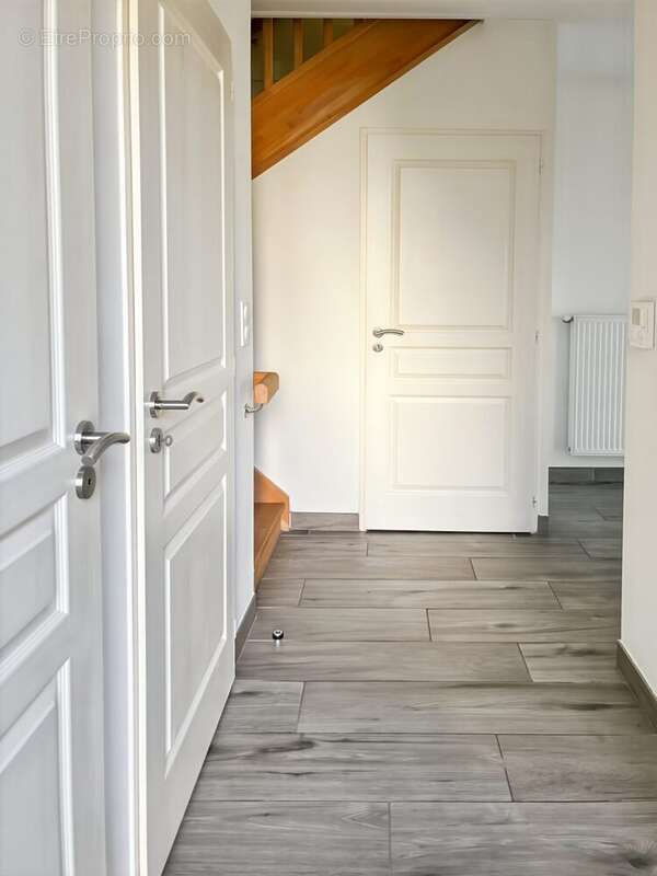 Appartement à SAINT-JEAN-DE-BRAYE