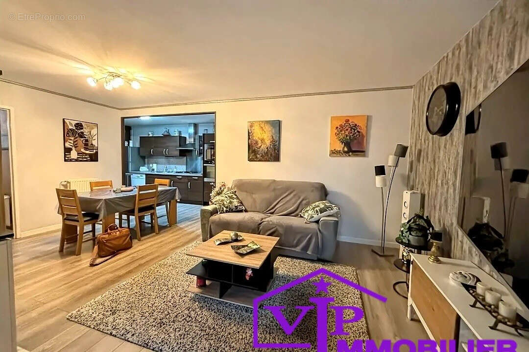 Appartement à PETIT-COURONNE