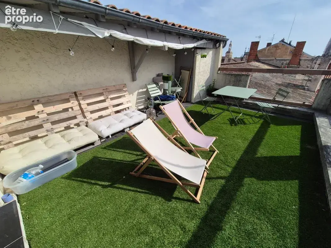 Duplex-Terrasse avec vue imprenable centre Niort (79) à vendre - photo 2