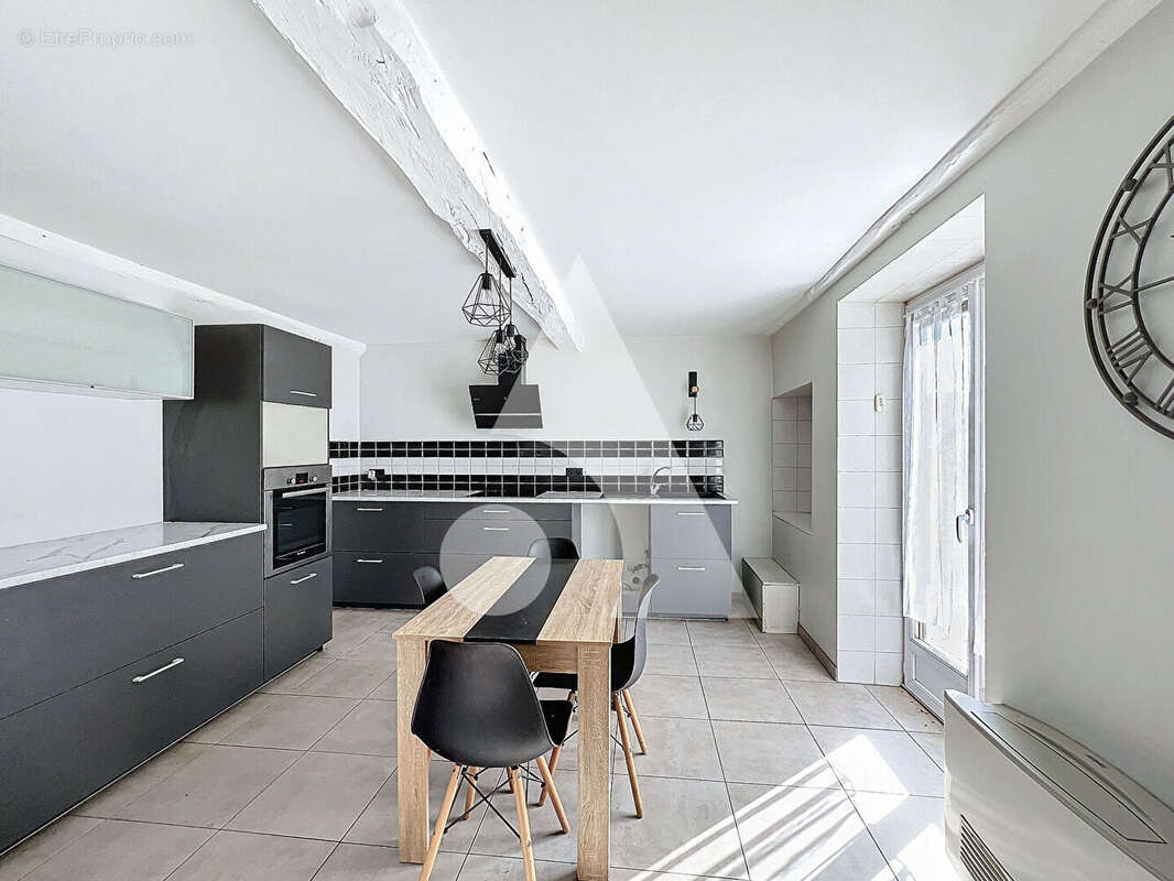 Maison à SASSENAY