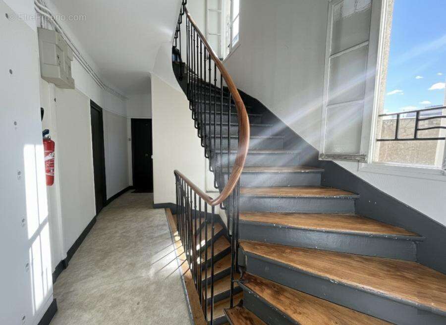 Appartement à PARIS-20E