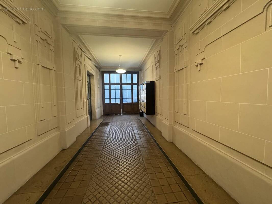 Appartement à PARIS-20E