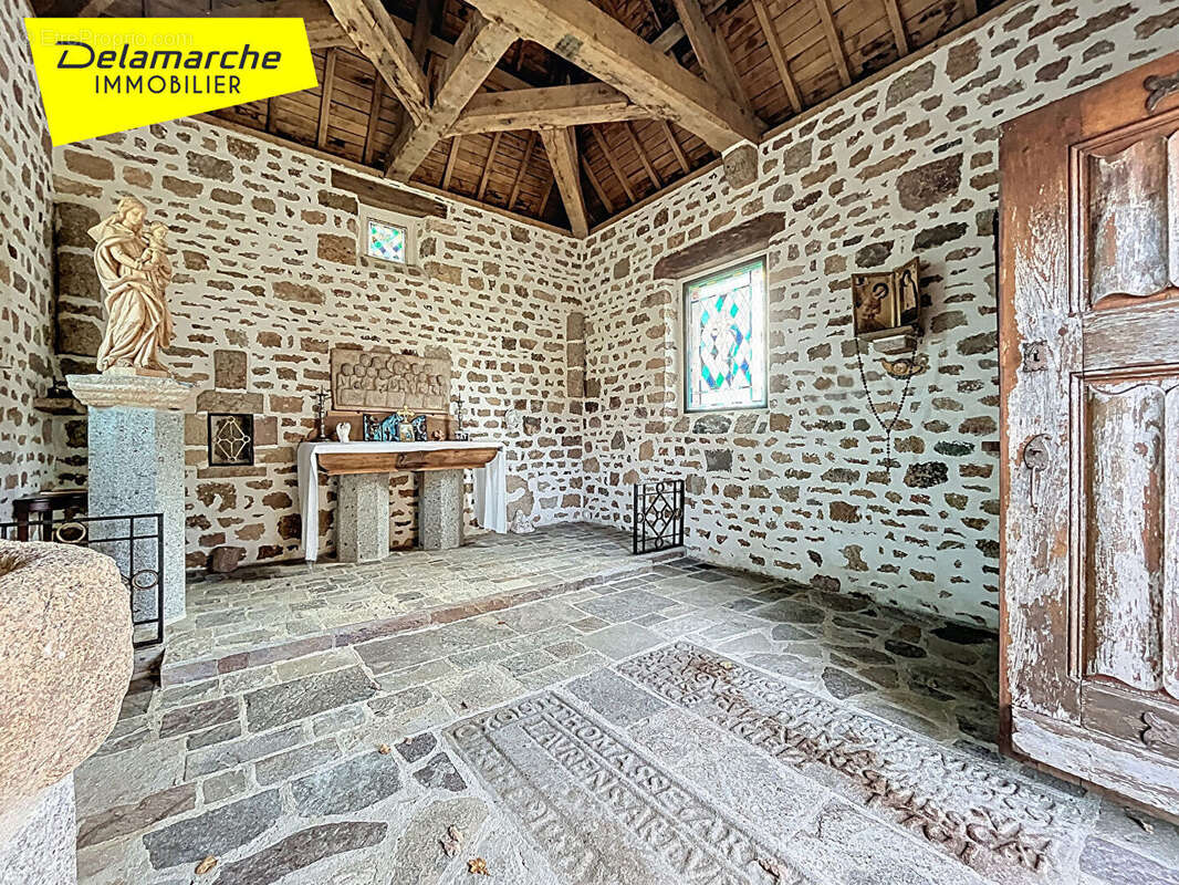 Maison à SAINT-AUBIN-DE-TERREGATTE