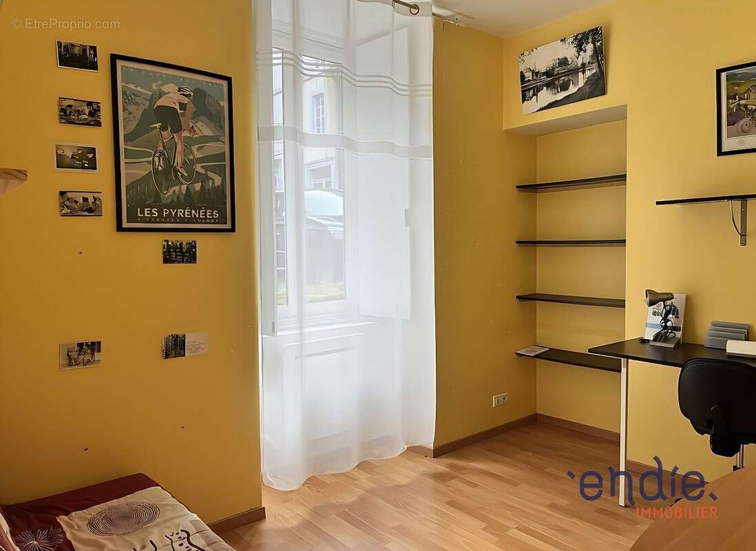 Appartement à EAUX-BONNES