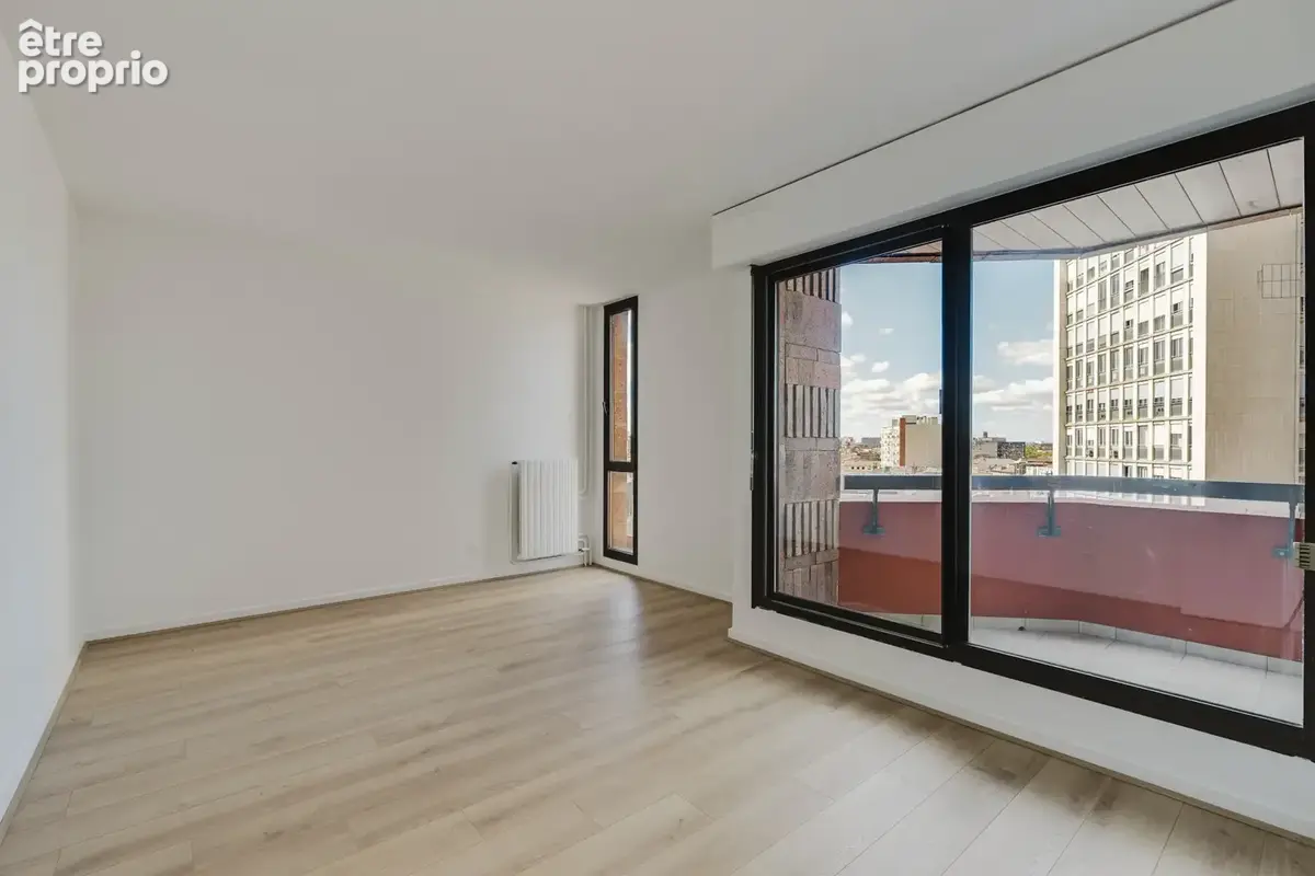 Toulouse Jean-Jaurès   T2 rénové de 53 m2 avec deux balcons et vue spectaculaire - photo 3