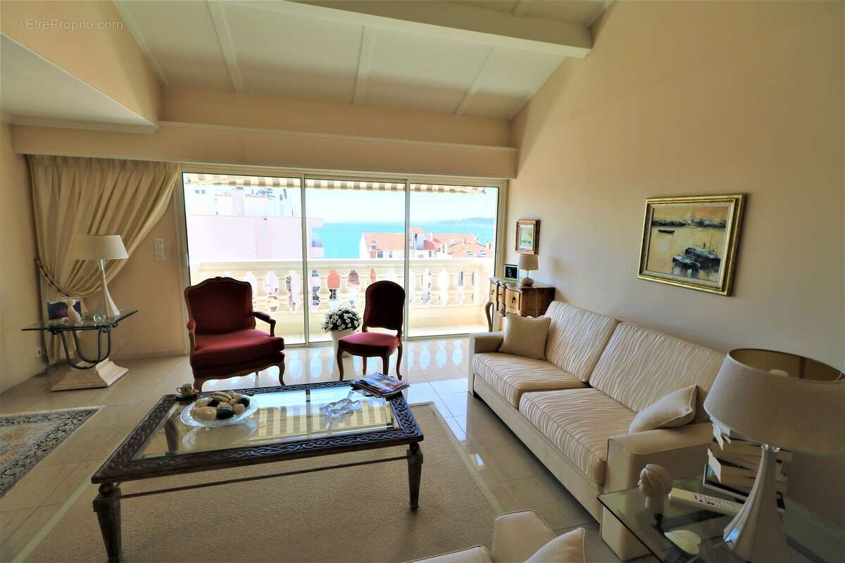 Appartement à SAINT-RAPHAEL