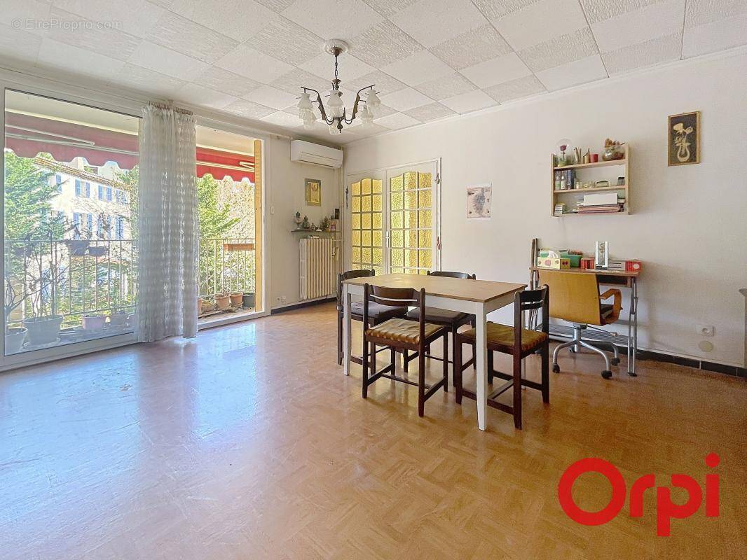 Appartement à MARSEILLE-12E