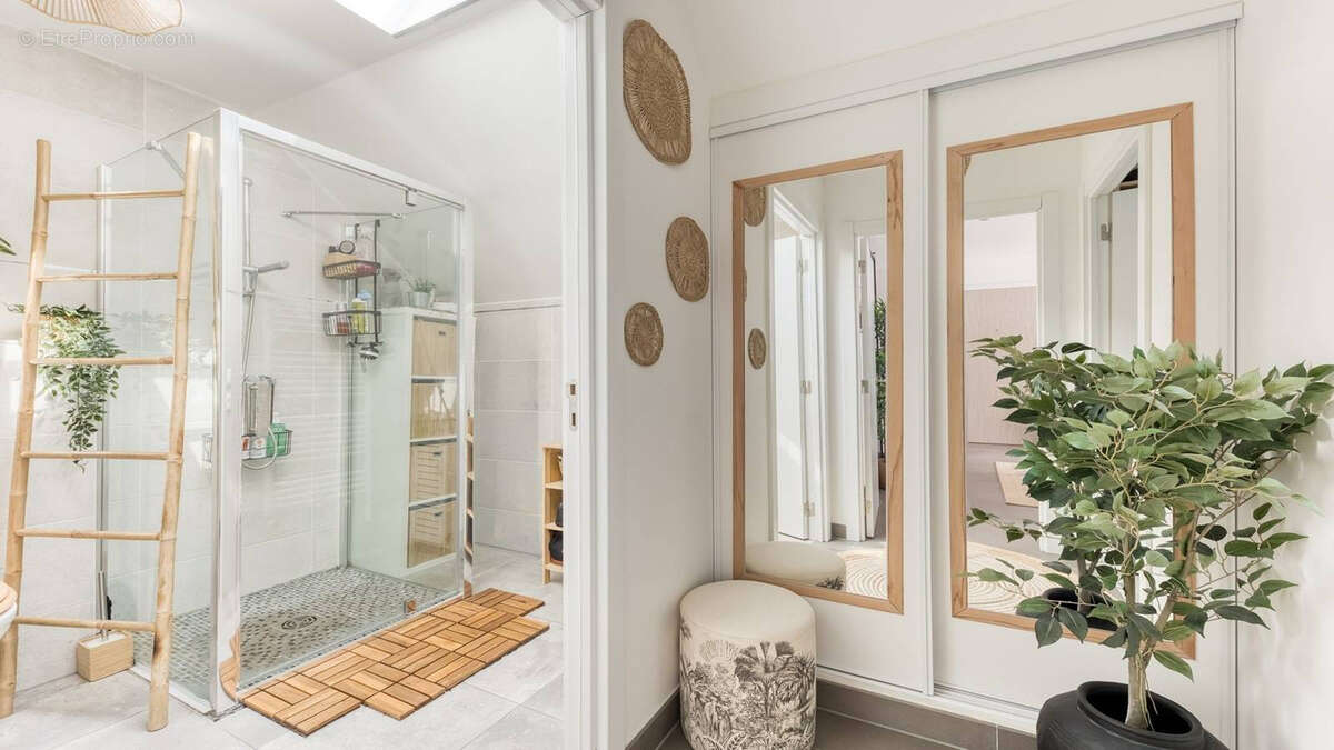 Appartement à PONTAULT-COMBAULT
