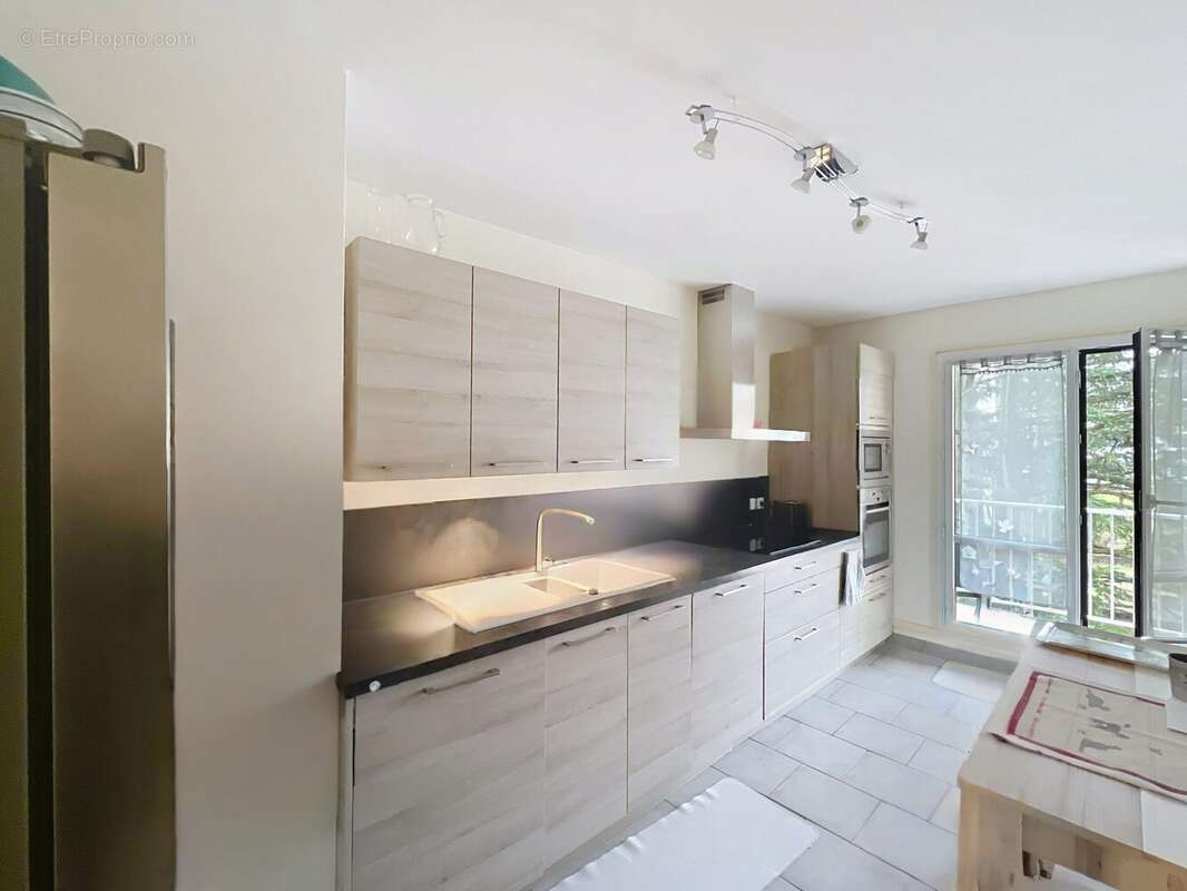 Appartement à LA CHAUSSEE-SAINT-VICTOR