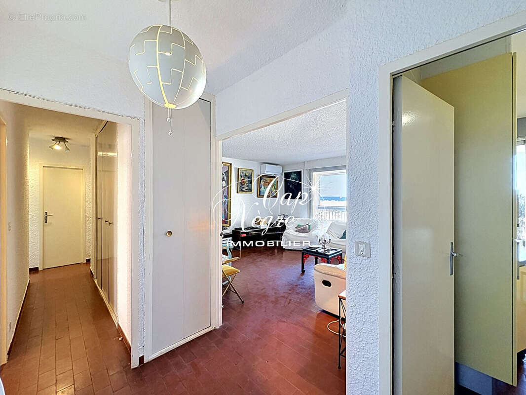 Appartement Bormes-les 4 pièce(s) 92 m2 - photo 6