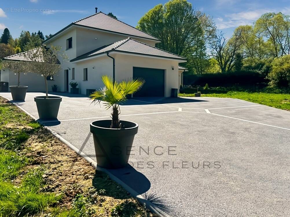 Maison à LA SAUSSAYE