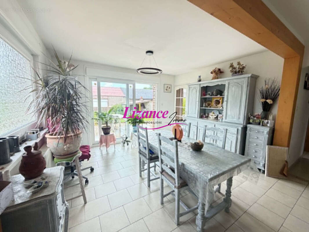 Maison 131 m² à Hermies  - photo 2